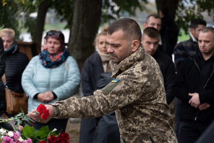 Закарпаття провело в останню путь 35-річного захисника – 04