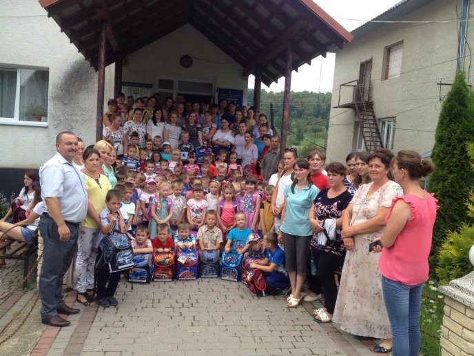 Готуємось до школи: у двох районах пройшла акція для майбутніх першокласників – 02