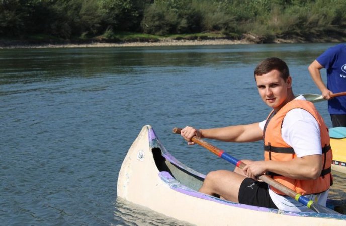 Неповторні краєвиди і шалені емоції: представники "Рідного Закарпаття" здійснили сплав по Тисі – 04 Неповторні краєвиди і шалені емоції: представники "Рідного Закарпаття" здійснили сплав по Тисі – 04