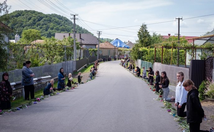 У Чинадіївській громаді поховали загиблого на війні Героя – 04