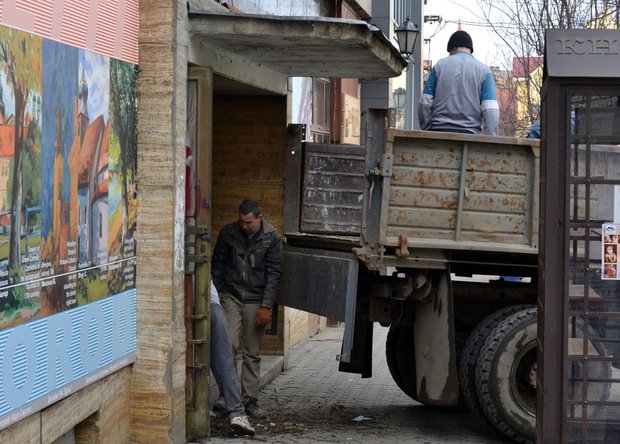 Що нинішні власники легендарного кінотеатру «Ужгород» планують зробити в будівлі – 02