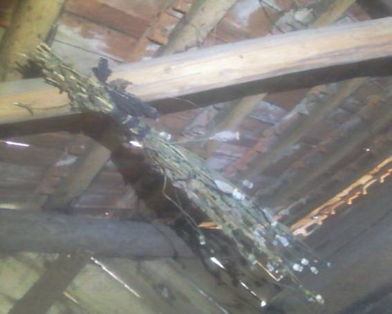 Міжгірська поліція знайшла у пенсіонерки мак і шприци – 03