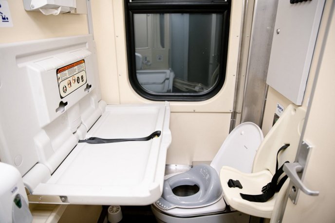 Дитячі вагони у складі поїзда «Київ—Ясіня»