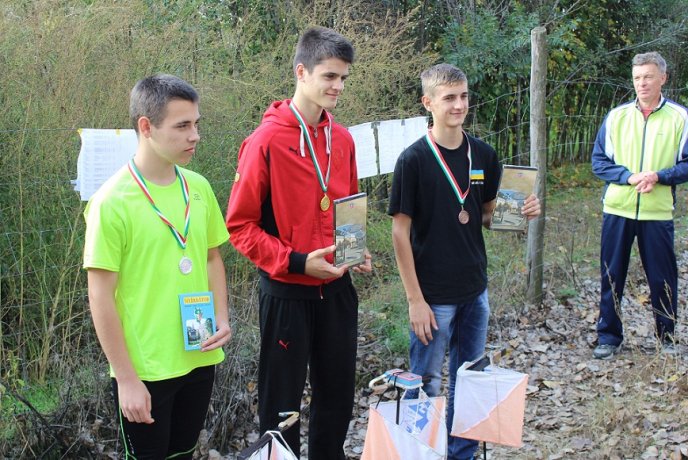 Чергові змагання – і знову нагороди: мукачівські орієнтувальники не перестають тішити (ФОТО) – 01