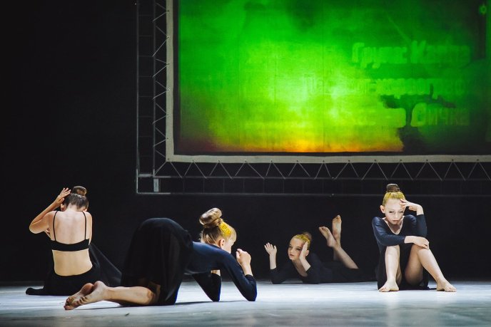 В Ужгороді студія сучасного танцю «Бліц» провела звітний концерт – 10