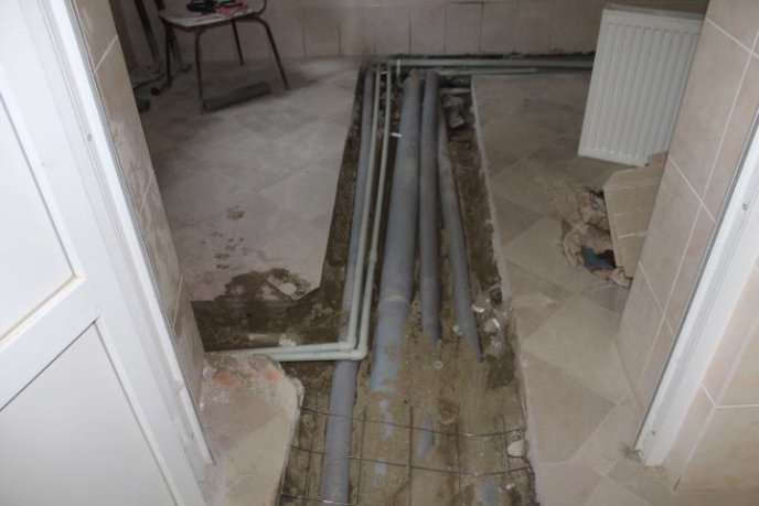 У Мукачеві ремонтують мережі центральної районної лікарні – 04