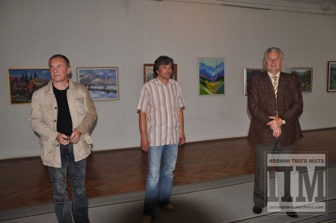 У Мукачеві відкрилась виставка творчих робіт художників міста (ФОТОРЕПОРТАЖ) – 06
