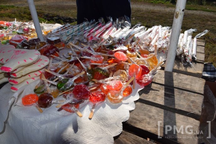 "Успенський" ярмарок у Мукачеві: ціни на смаколики – 04