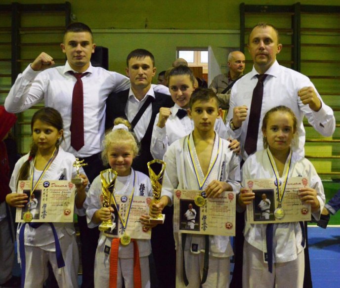 Мукачівська команда СК "Тріумф" взяла участь у Відкритому Чемпіонаті Київської області з кіокушинкай карате – 01
