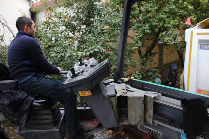 У Мукачеві на вулиці Токаря ремонтують проїзд – 09