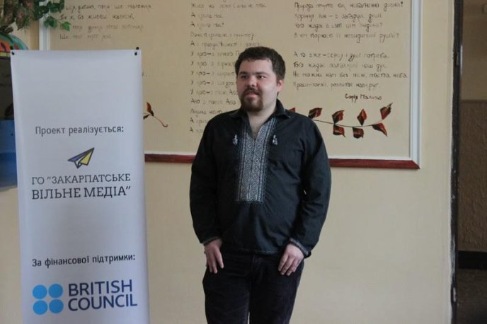 У фойє ЗОШ №13 міста Мукачева урочисто відкрили стінопис "Берегині слова" – 04 У фойє ЗОШ №13 міста Мукачева урочисто відкрили стінопис "Берегині слова" – 04