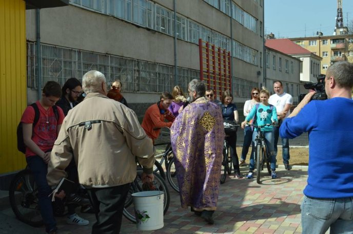 В Ужгороді урочисто відкрили туристичний велоцентр – 01