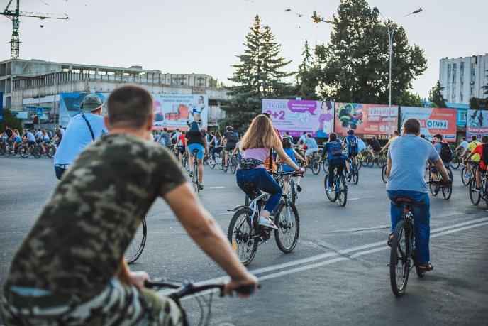 Понад триста ужгородців взяли участь у велозаїзді вулицями обласного центру – 32