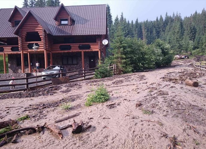 Рятувальники показали наслідки сильної зливи на Хустщині – 01