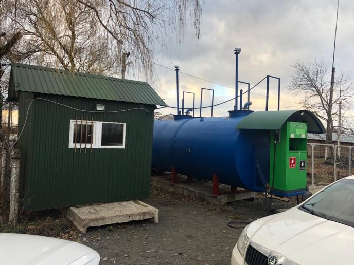 На Закарпатті зупинено незаконну роботу АЗС – 01