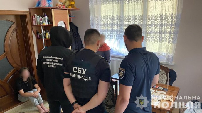 Послуги коштували від 7 до 9 тисяч доларів: у поліції розповіли, що накоїла 34-річна закарпатка – 04