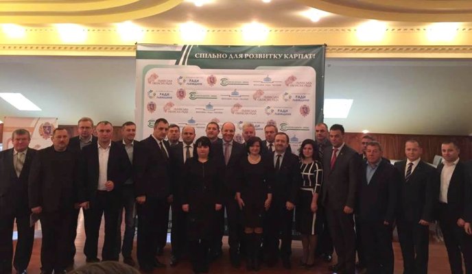 Голова Закарпатської облради разом з трьома керівниками областей у присутності спікера ВРУ підписали звернення до уряду – 02