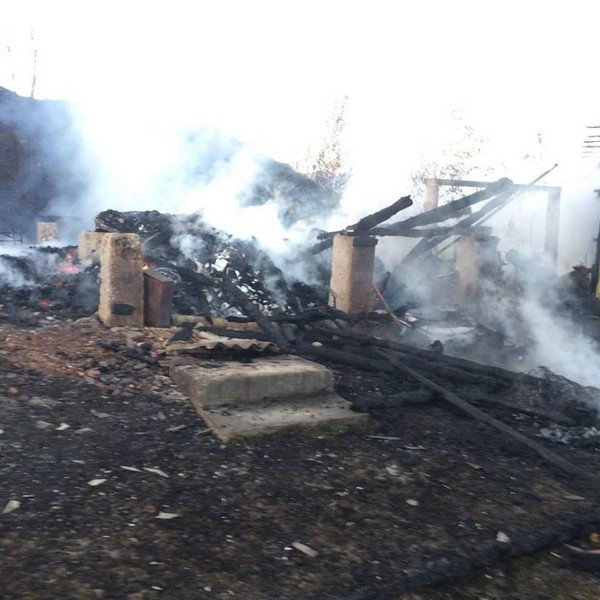 У Солотвині знову горіла база відпочинку – 06