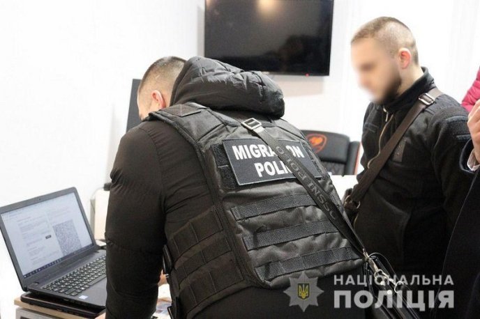 Масштабне викриття на Закарпатті: поліція розповіла подробиці – 05