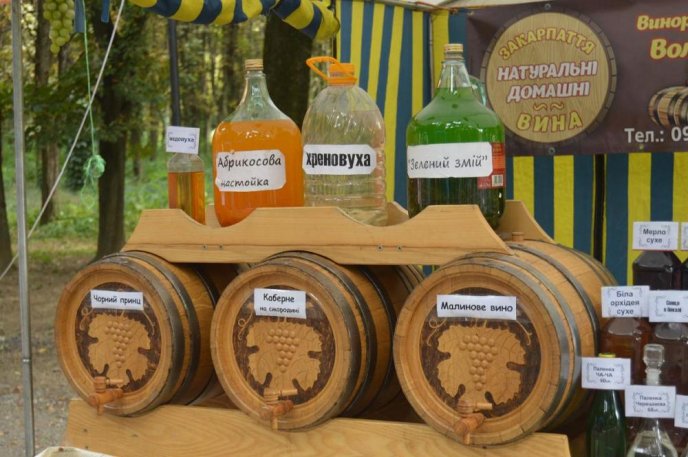 Мед в усіх його варіаціях: в Ужгороді офіційно відкрили ярмарок "Медовий спас" – 07