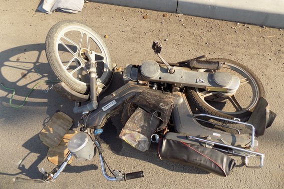 Смертельна ДТП: водій мопеда опинився під колесами автомобіля – 01 Смертельна ДТП: водій мопеда опинився під колесами автомобіля – 01