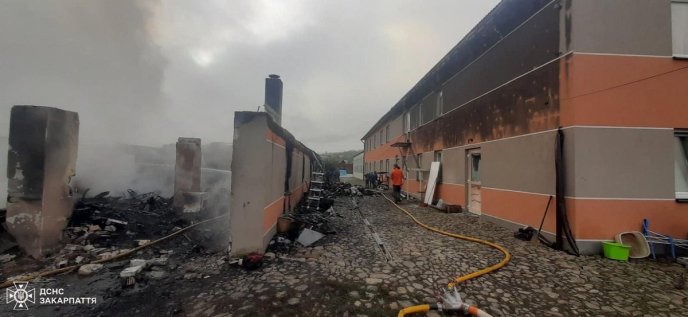 Рятувальники сьогодні загасили пожежу на території релігійної установи – 04
