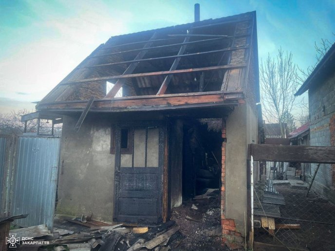 Пожежа забрала життя літнього чоловіка / фото: ДСНС Закарпаття