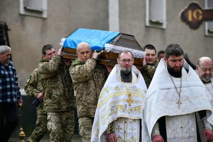 В області поховали військового, який загинув у квітні минулого року – 01