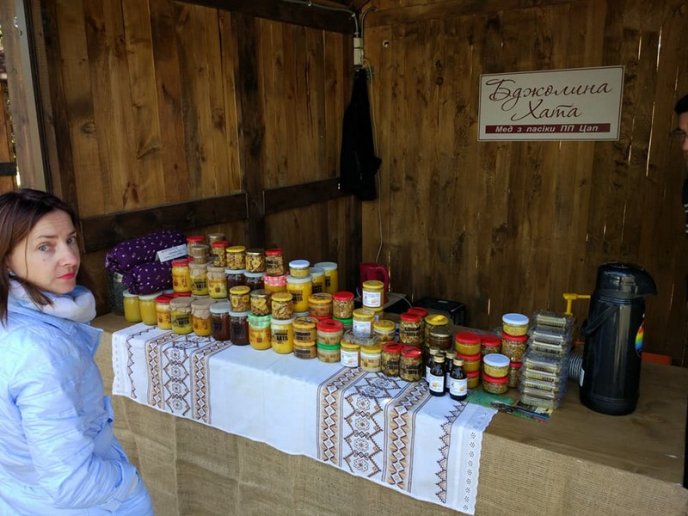 У Мукачеві стартувало свято меду – 03