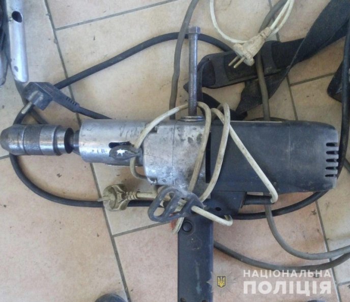 На Мукачівщині неповнолітній хлопець обкрадав людей – 03