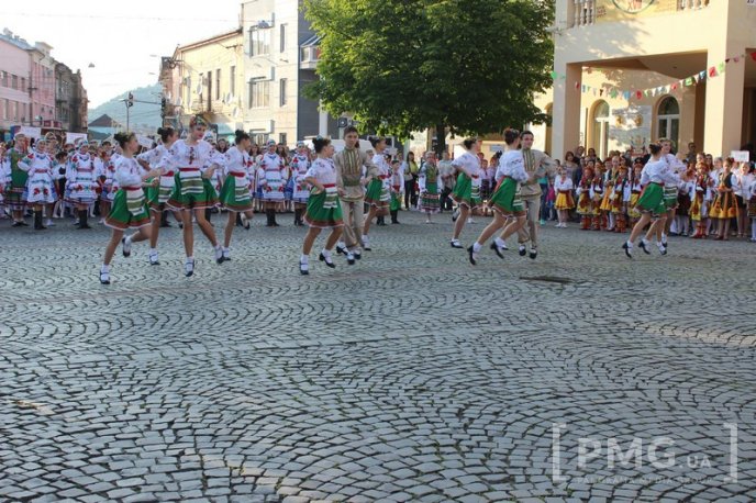 У центрі Мукачева стартував Всеукраїнський фестиваль "Смарагдові витоки" – 14