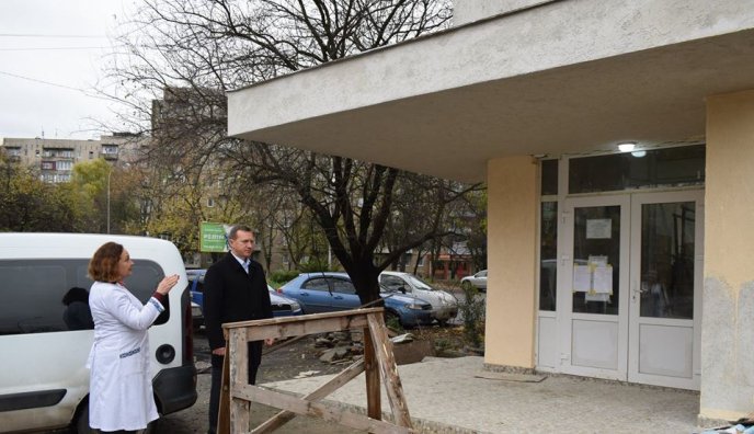 Незабаром в Ужгороді запрацює оновлена сімейна амбулаторія – 01