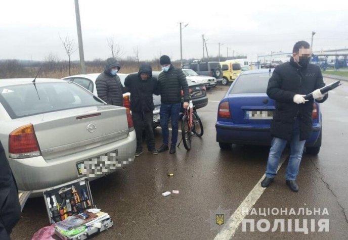 Що відбувалося на околиці Мукачева: подробиці від поліції – 03