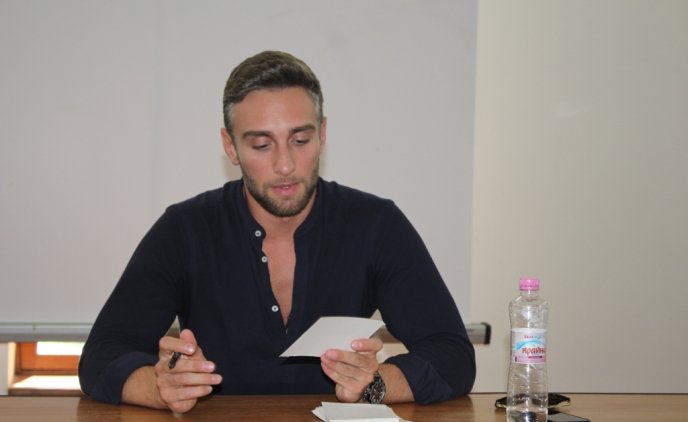 Найвідоміший холостяк України Іраклі Макацарія розповів ужгородкам про ідеальне весілля – 09