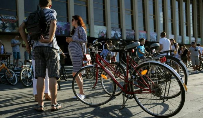 В Ужгороді пройшов вечірній заїзд велосипедистів присвячений Ужгородській регаті (ФОТО) – 04 В Ужгороді пройшов вечірній заїзд велосипедистів присвячений Ужгородській регаті (ФОТО) – 04