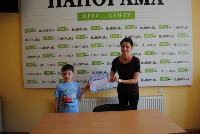 Юні закарпатці показували свою любов до України у малюнках (ФОТО) – 04 Юні закарпатці показували свою любов до України у малюнках (ФОТО) – 04