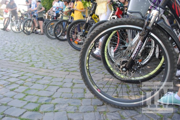 З нагоди Дня захисту дітей вулицями Мукачева пройшов велопробіг – 08