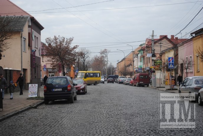 У Мукачеві на вулиці Пушкіна ввели односторонній рух (ФОТО) – 04