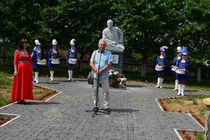 У Климовиці відкрили пам’ятник всесвітньовідомому закарпатцю – 05