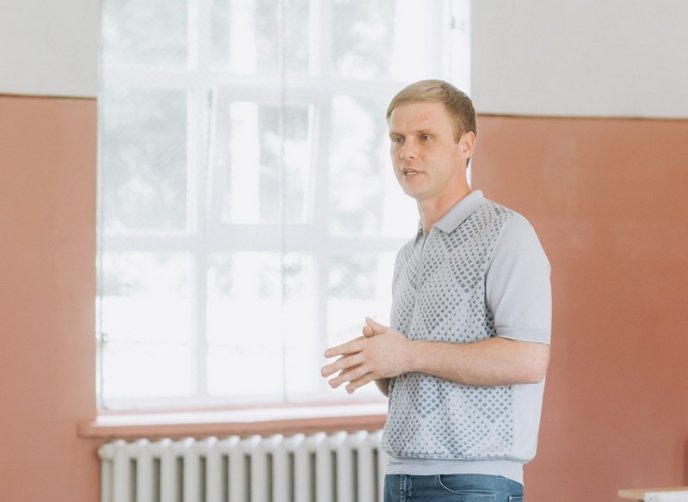 "Необхідно ремонтувати школи, дитячі садочки, амбулаторії", – Валерій Лунченко поспілкувався із закарпатцями – 14