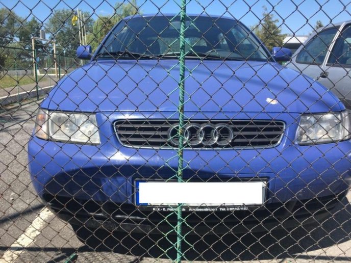 Угорки намагались в’їхати в Україну на сфальшованих дорученнях – 02