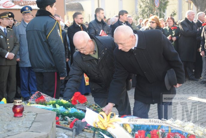 Мукачівці вшанували пам’ять загиблих воїнів-інтернаціоналістів (ФОТОРЕПОРТАЖ) – 30