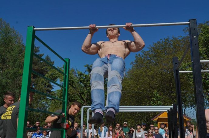 У Мукачеві змагались вуличні атлети – 03