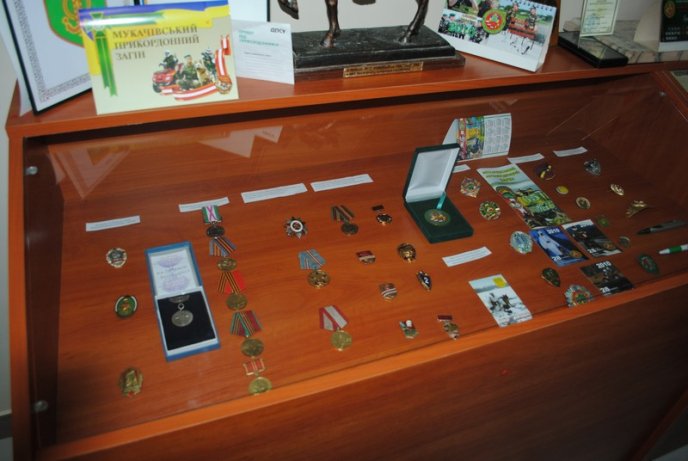 Напередодні свята начальник Мукачівського прикордонного загону запросив до себе журналістів (ФОТО) – 03