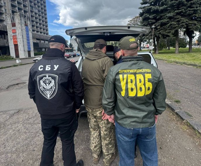 В області затримали прикордонника. Відомо, що він накоїв – 01 На Закарпатті викрили прикордонника-хабарника
