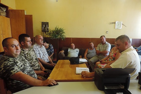 Керівник Берегівської міліції поспілкувався з жителями віддалених сіл районах – 01