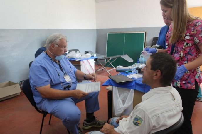 Робити добро – це просто: як лікарі зі США завітали в Мукачево – 07