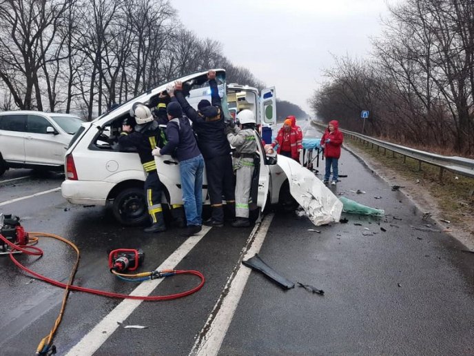 Сьогодні у страшній аварії загинули закарпатці – 01
