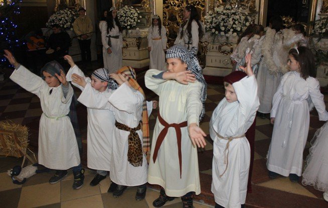 В Ужгороді відбувся перший тур фестивалю колядників – 07