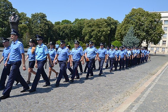 Закарпатські правоохоронці знову зібрались на вишикування – 04